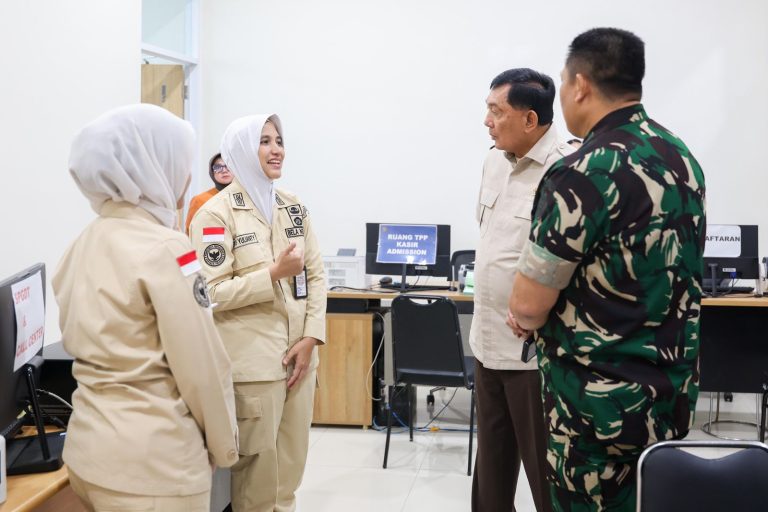 Menhan Tinjau Perkembangan Pembangunan RSPPN Soedirman 